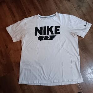 Nike 72 Mens Shirt Large Short Sleeve T Regular Fit White